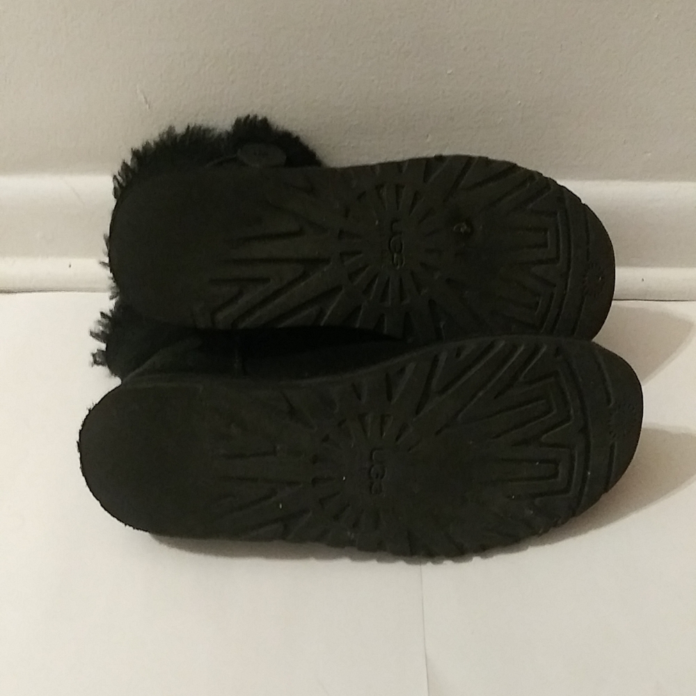 UGG Bailey II Button Black Suede Short Boots - Picture 5 of 12